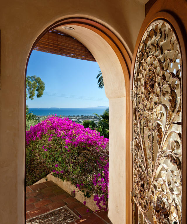 Patricia gallery door